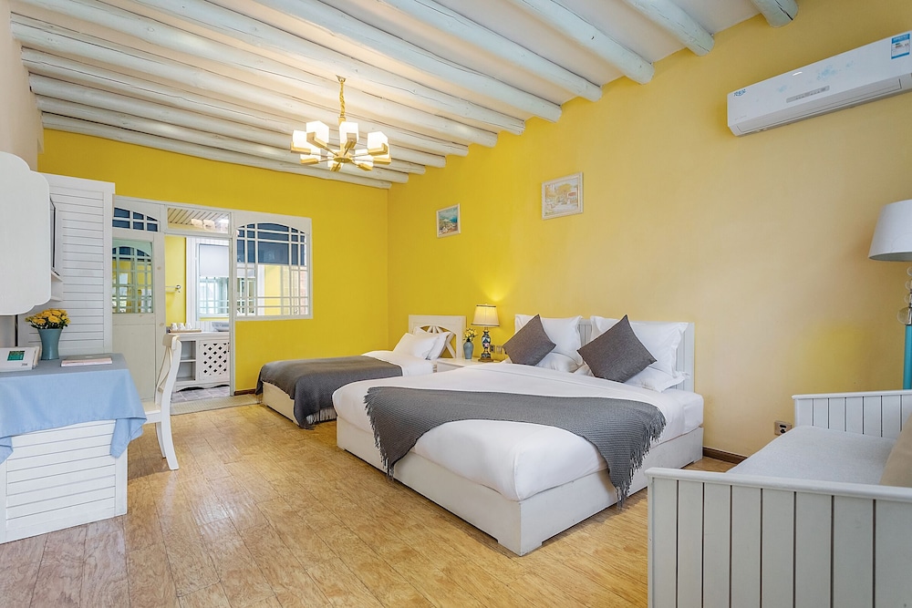 Premium Twin Room photo 3