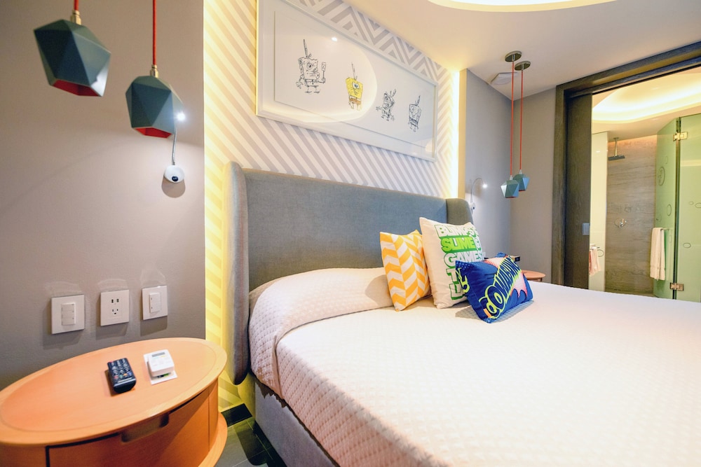 Suite, Oceanfront (SWIM-UP KING) - Photo 5