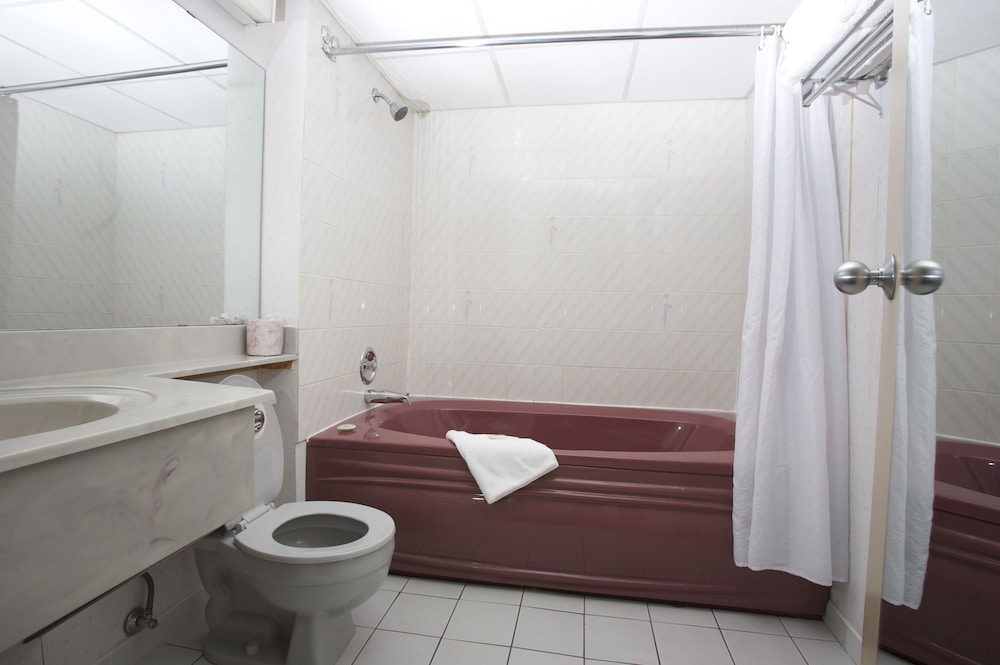 Suite, 2 Queen Beds, Non Smoking - Photo 4