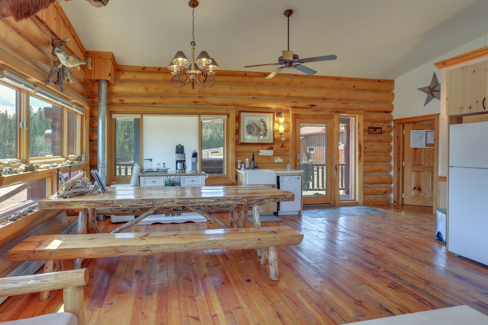 House (4 Bedrooms) photo 2