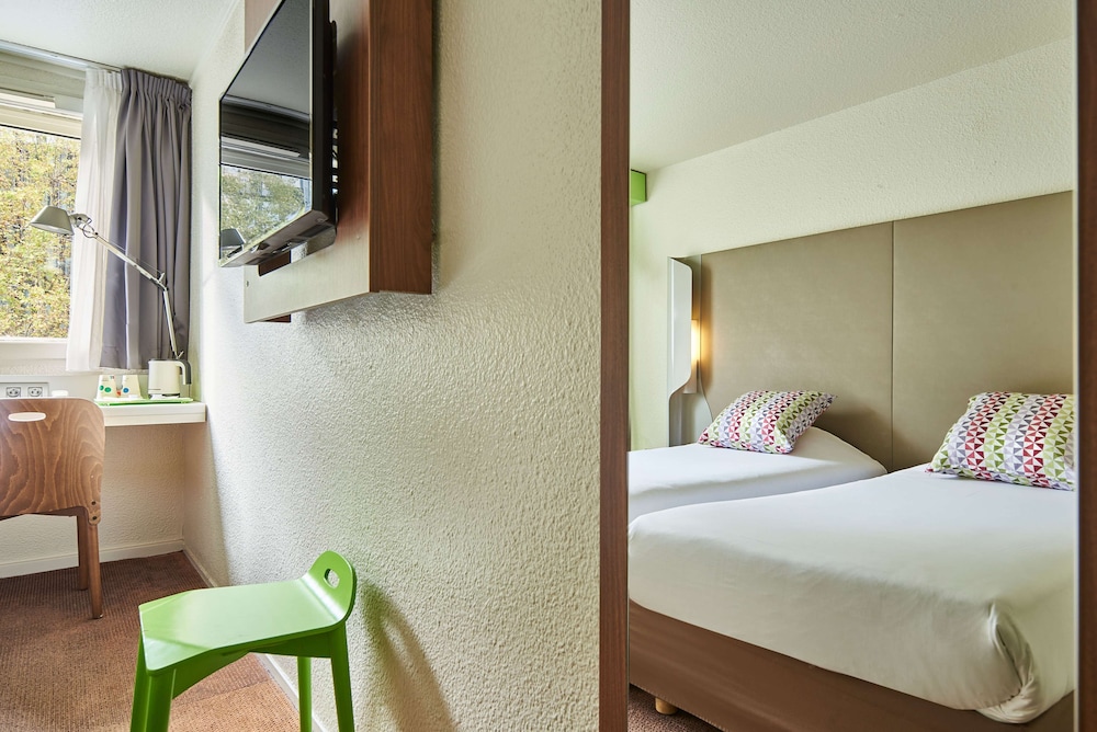 Next Generation, Room, 2 Twin Beds photo 2