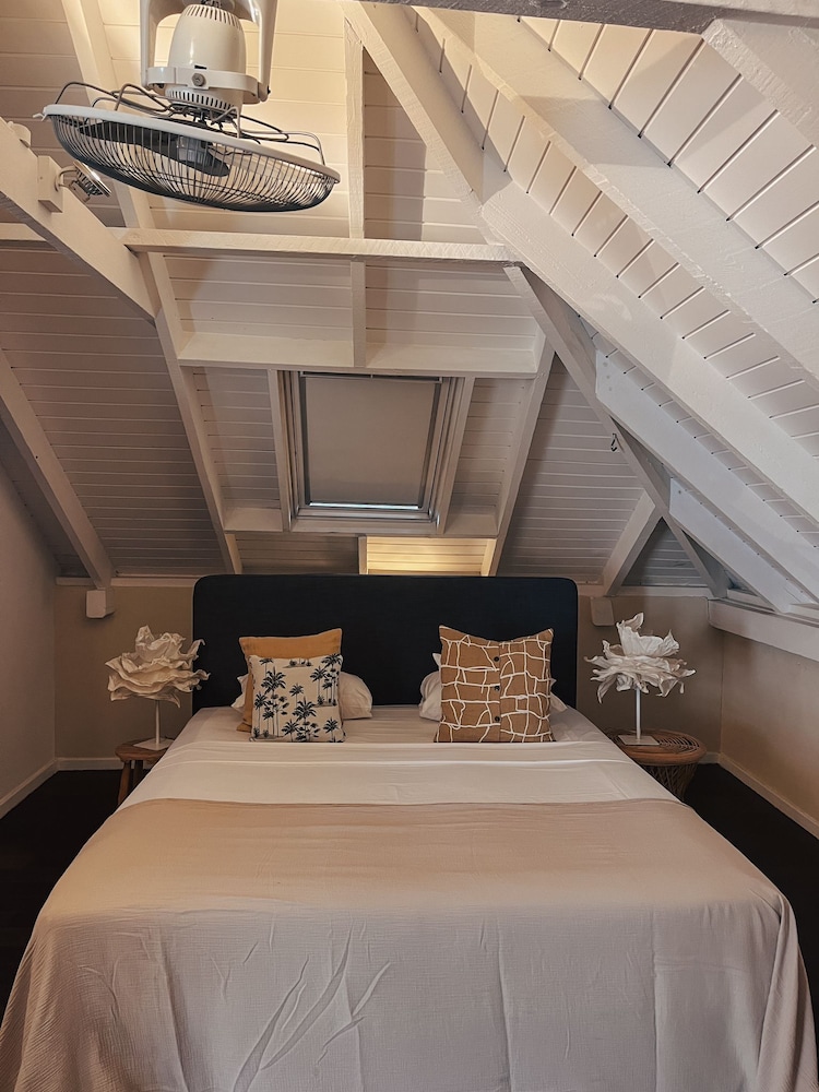 Comfort Room, Partial Ocean View photo 2