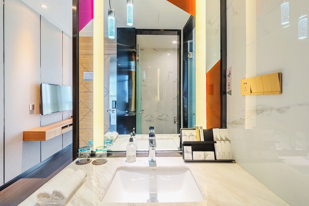 BM Pleasure-Premier Twin Room photo 3