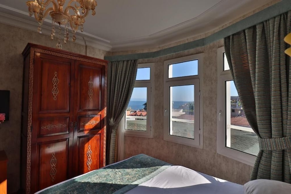 Superior Triple Room, Sea View photo 1