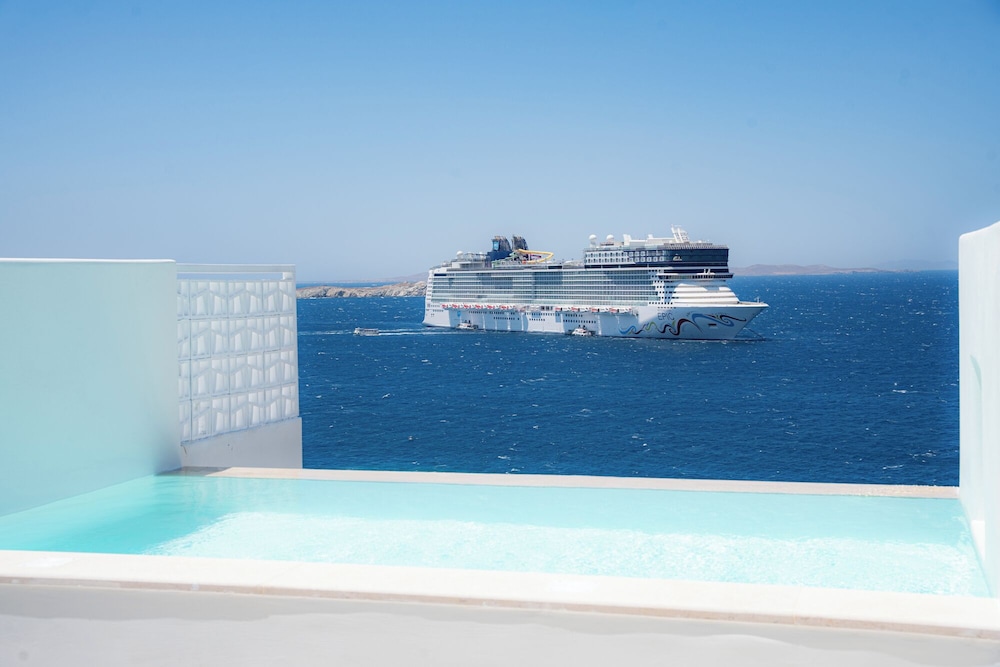 Luxury Suite, Sea View