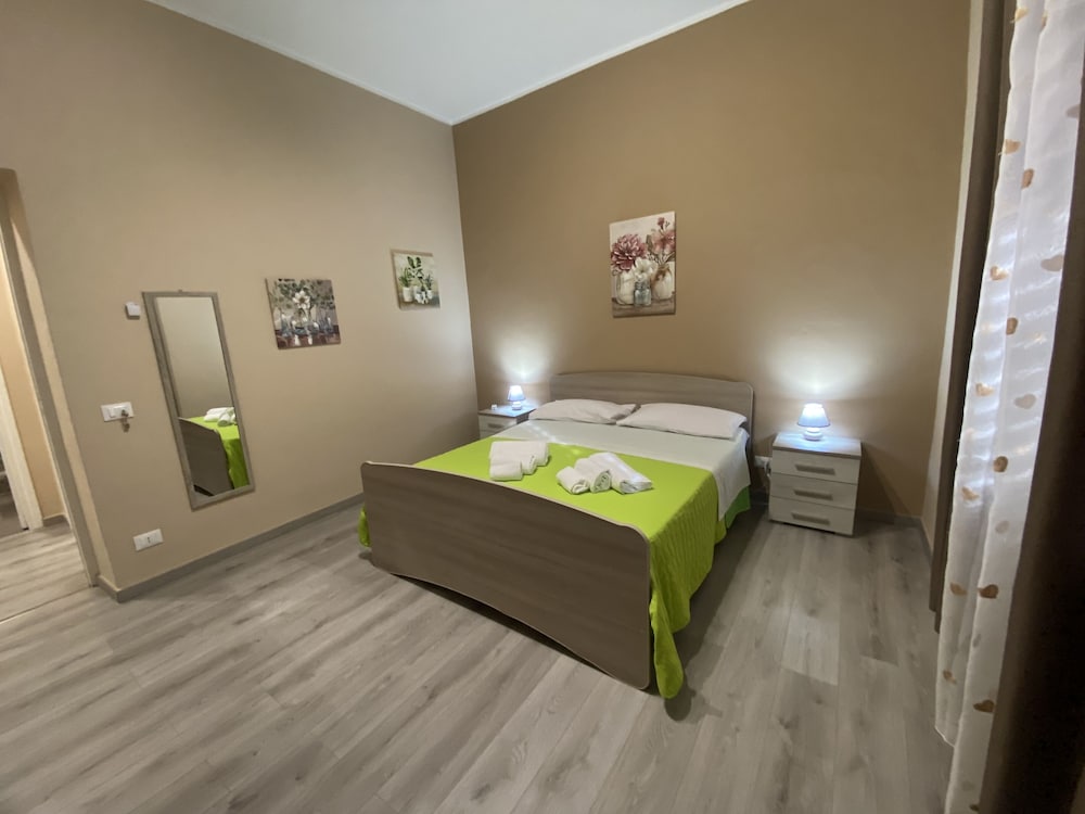 Classic Apartment, 2 Bedrooms, Non Smoking, City View