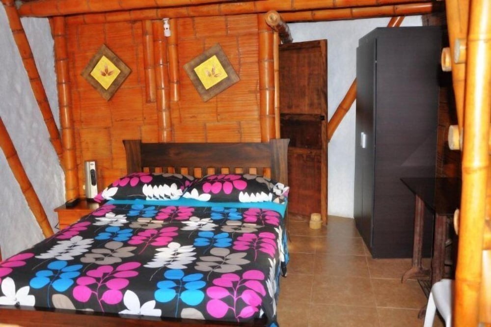 Standard Room photo 2