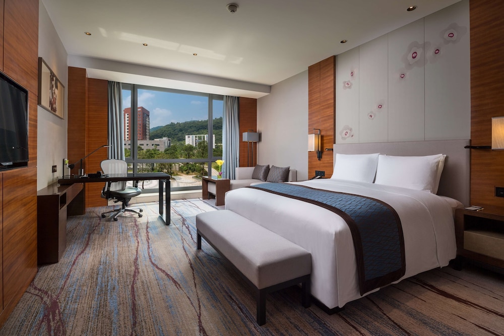 King, Executive Room thumbnail 5