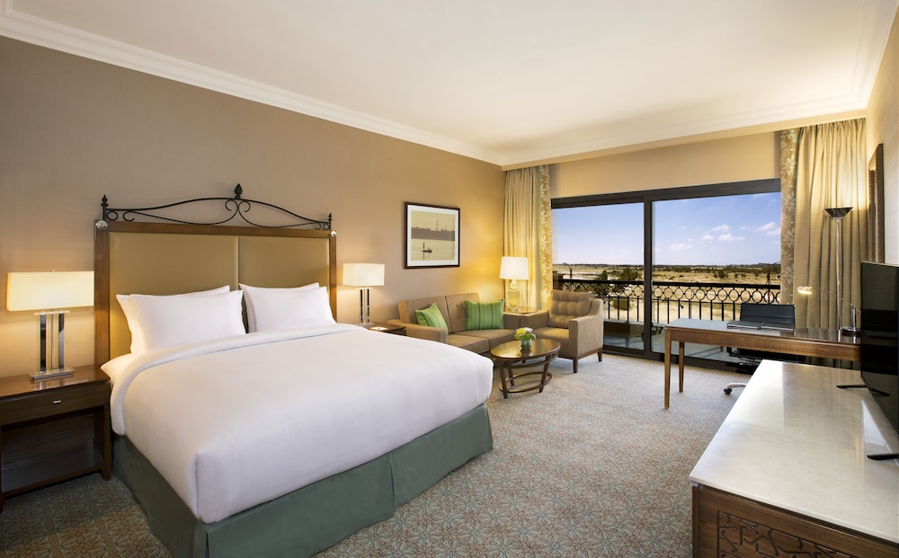 Deluxe Room, 1 King Bed, Balcony, Pool View