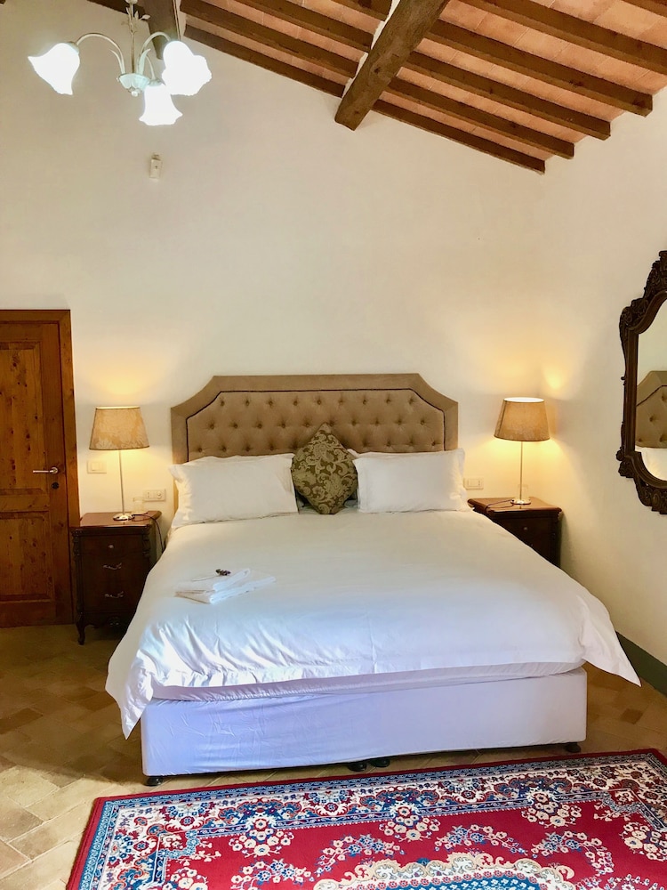 Deluxe Double or Twin Room photo 1