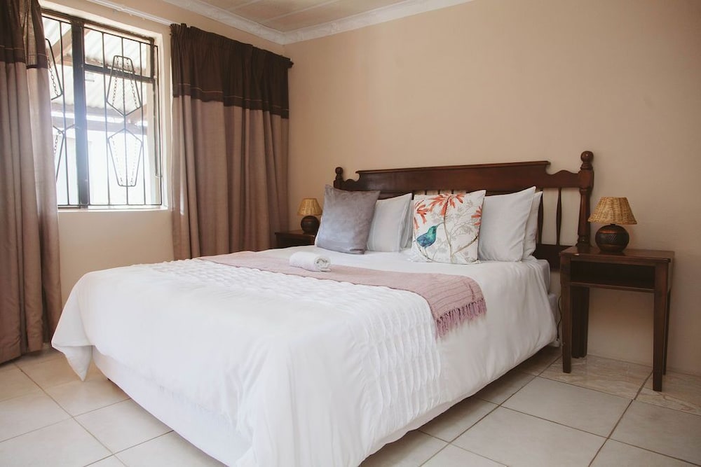 Deluxe Double Room Single Use photo 1