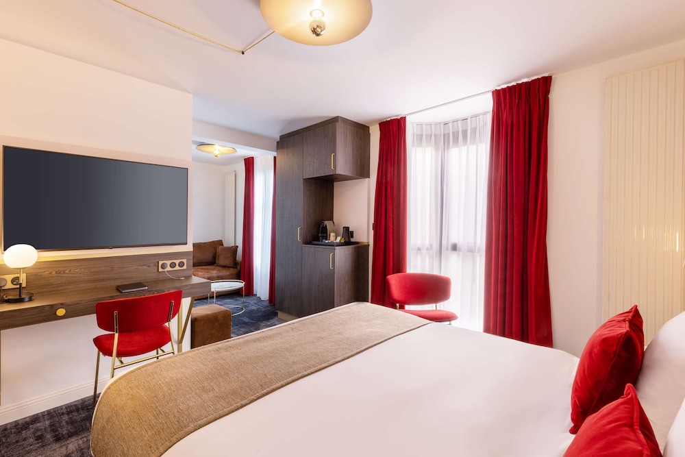 Superior Room, 1 King Bed, Non Smoking (Sofabed is a double bed) - Photo 1