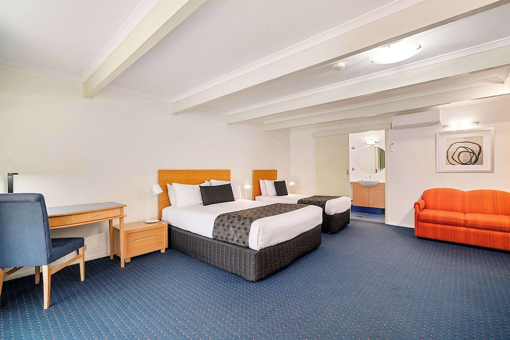 Queen Twin Suite