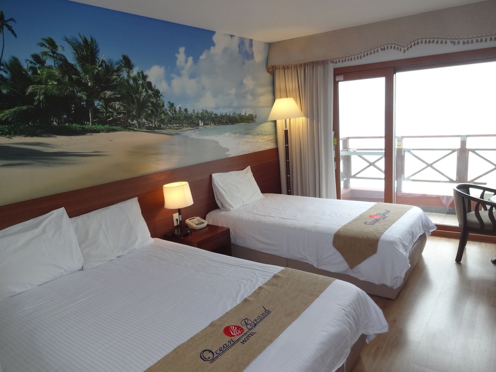 Deluxe Twin Room - Photo 10