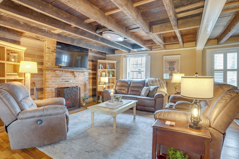 House (2 Bedrooms)