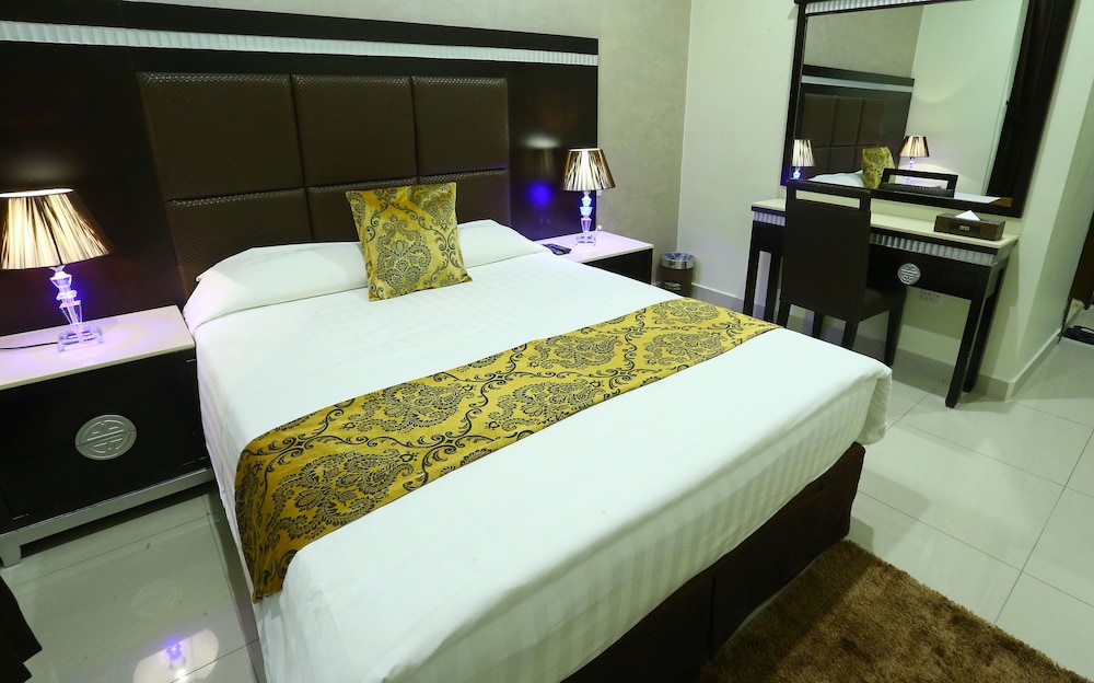 Royal Suite, 2 Bedrooms photo 2