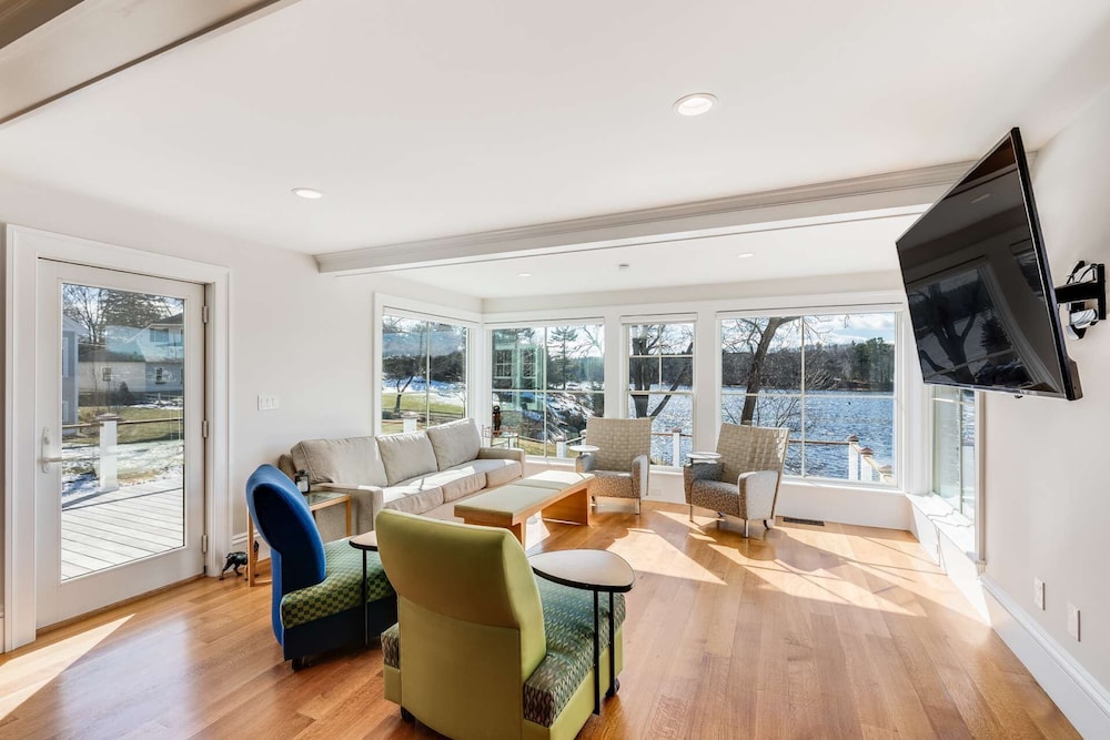 House (Riverbend Landing) photo 2