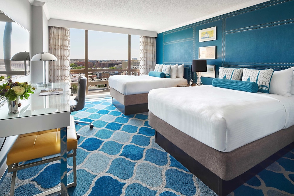 Room, 2 Double Beds, City View - Photo 1