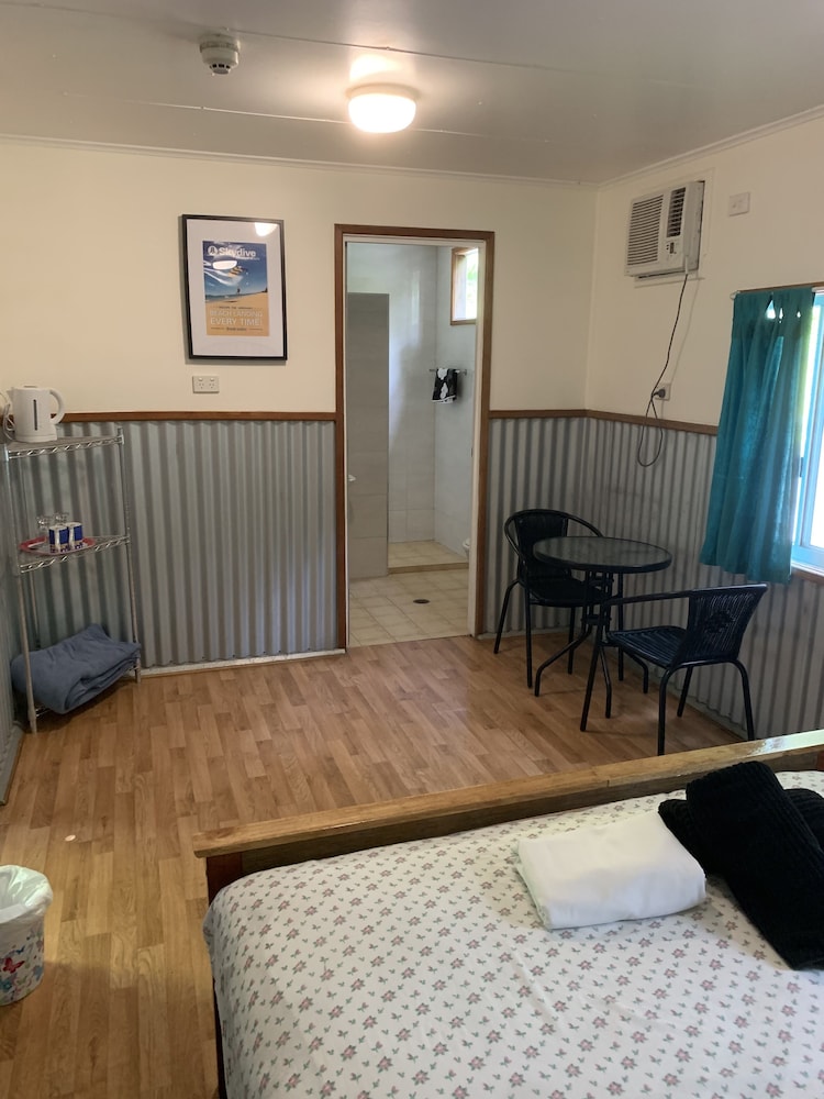Room, 1 Queen Bed photo 3