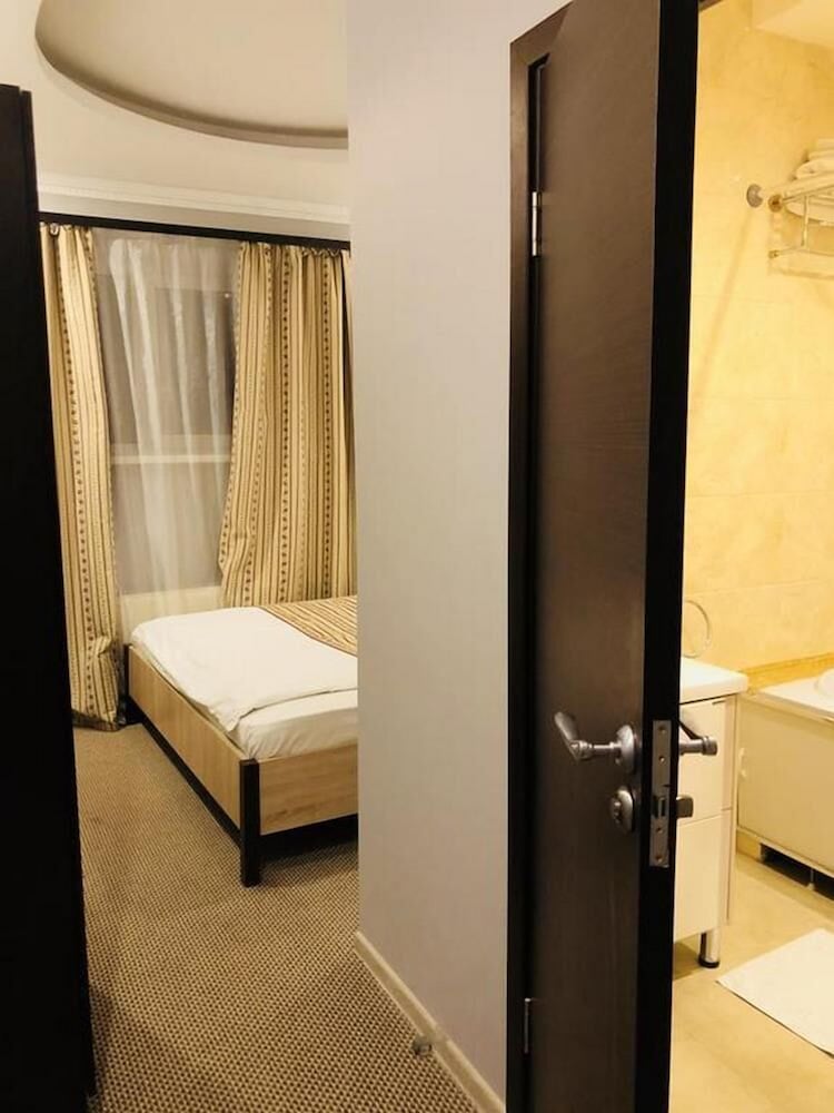 Standard Double Room photo 3