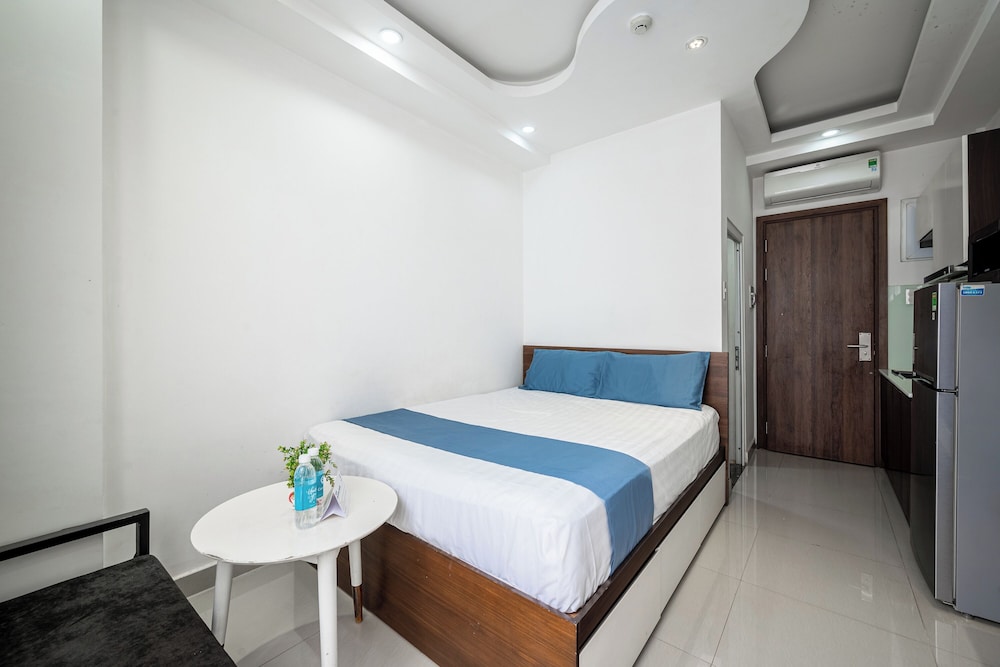 Superior Studio, City View