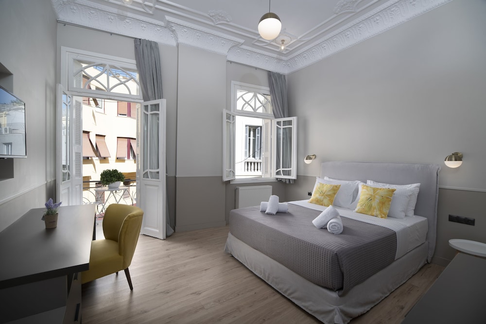 Executive Suite, Balcony