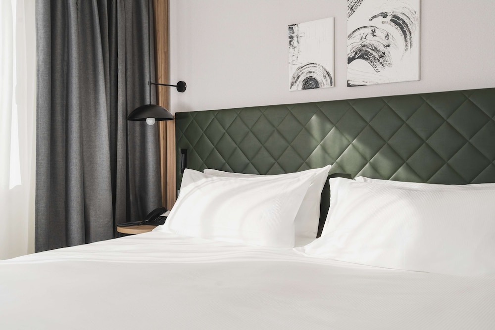 Junior Suite, 1 King Bed, Terrace
