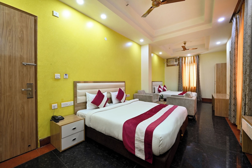 Deluxe Family Room