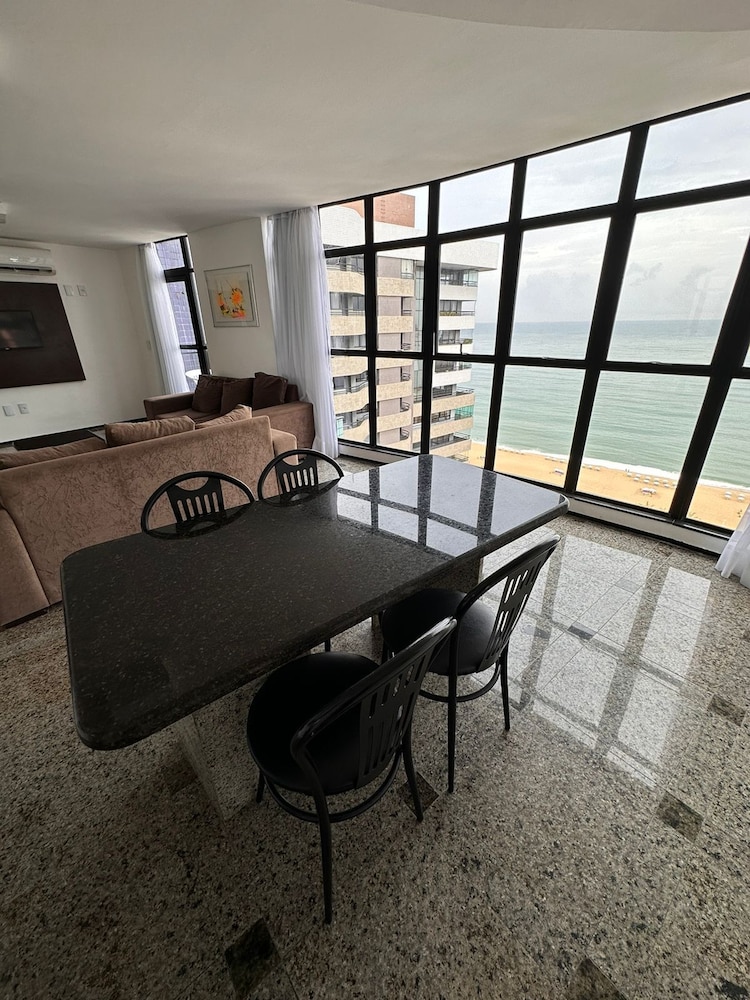 Executive Room - Photo 7