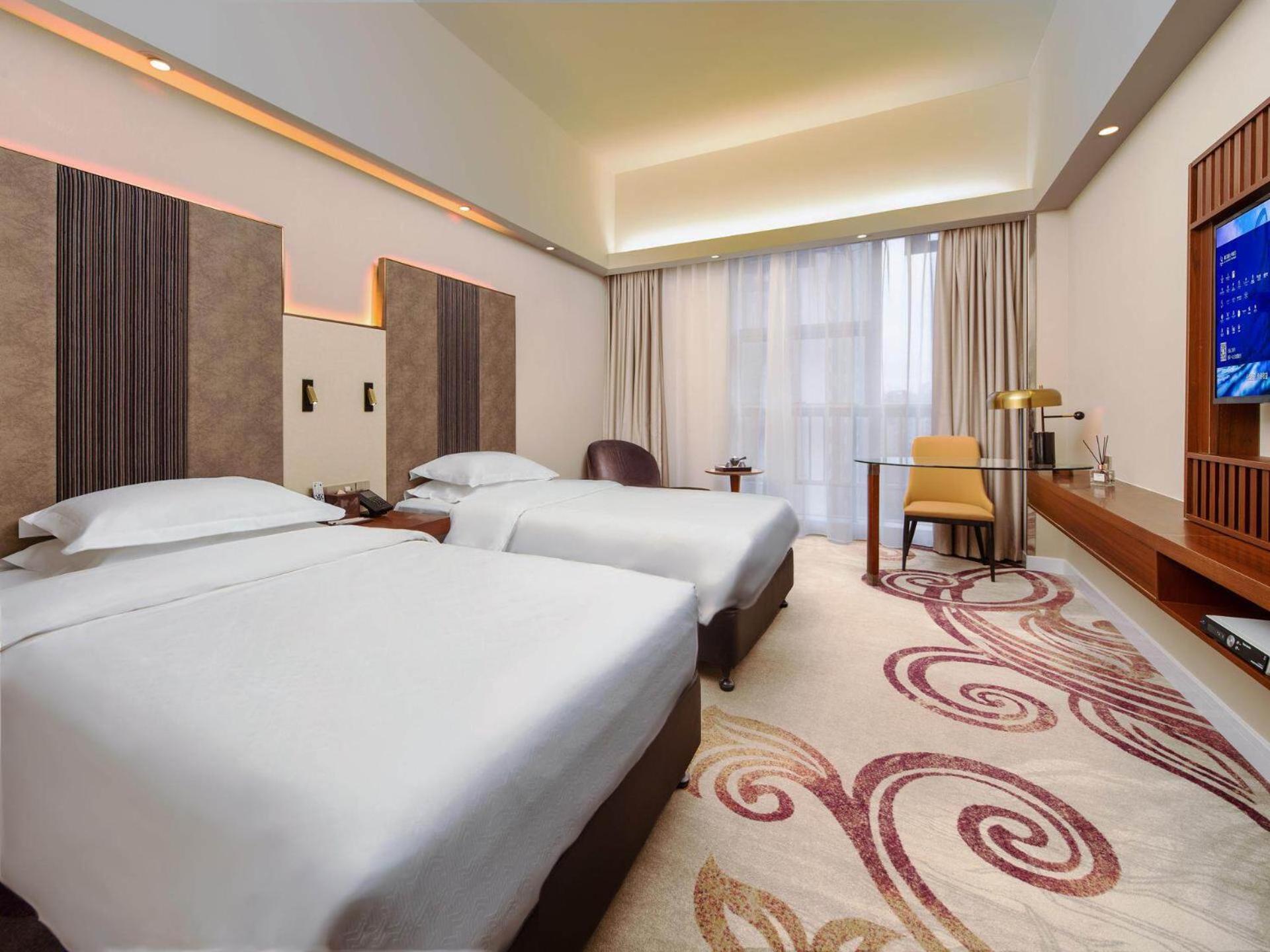 Elegant Twin Room photo 1