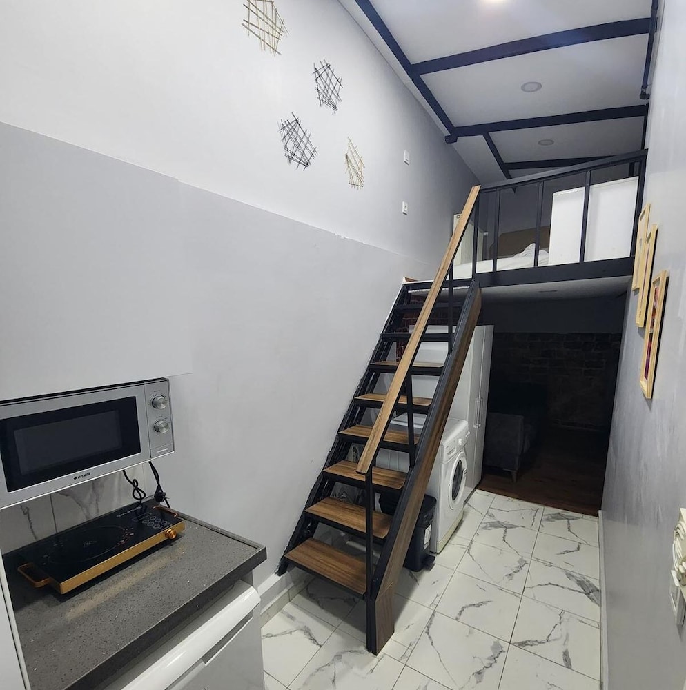 Triple Room, City View photo 3