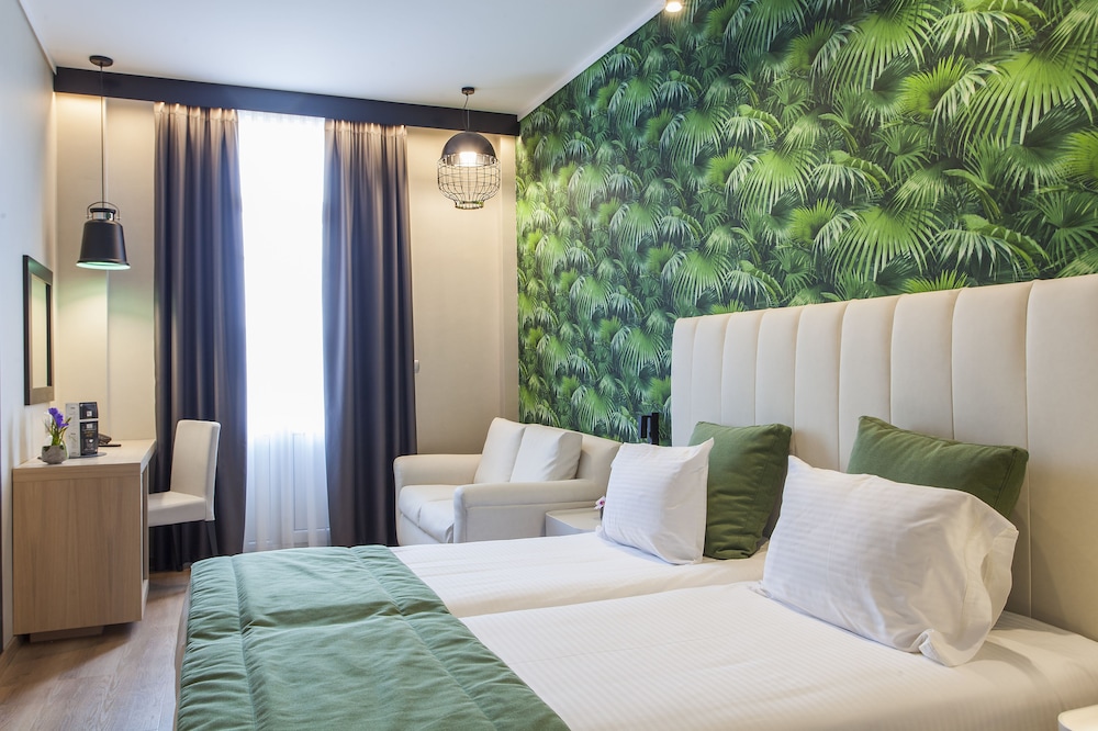 Standard Twin Room - Photo 1