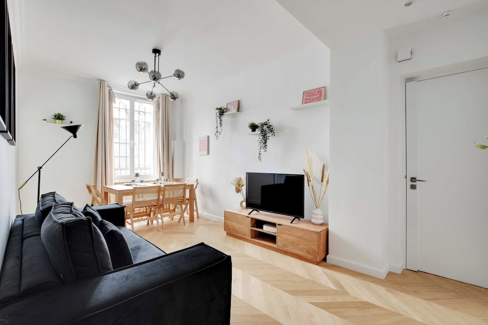 Apartment photo 1