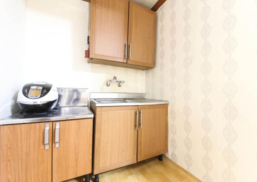 Studio Suite (Condo with Living Room) photo 3