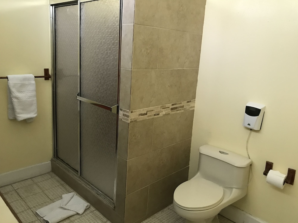 Family Triple Room, Private Bathroom photo 2
