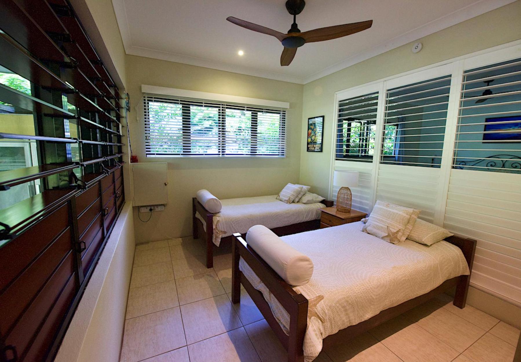 Three-Bedroom Bungalow photo 3