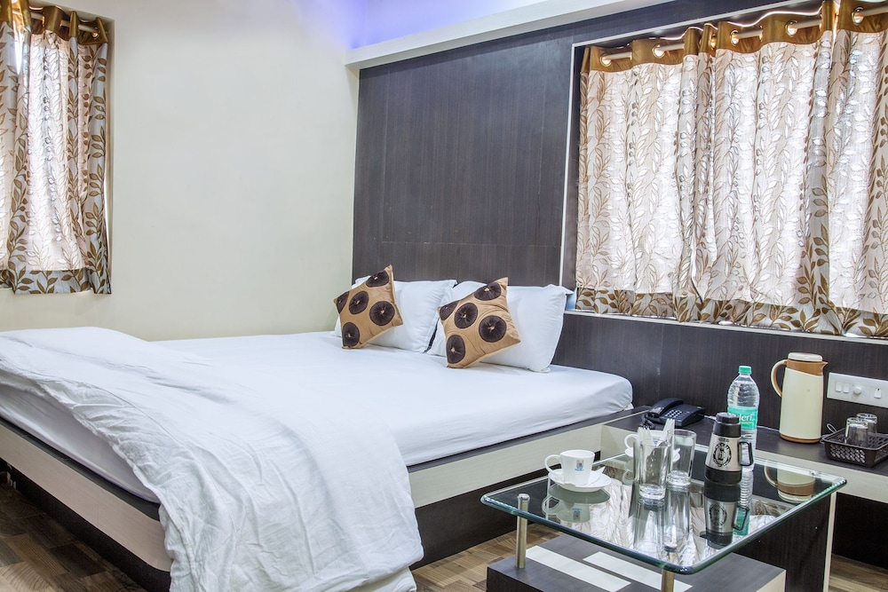 Deluxe Room, 1 Double Bed, Non Smoking photo 1
