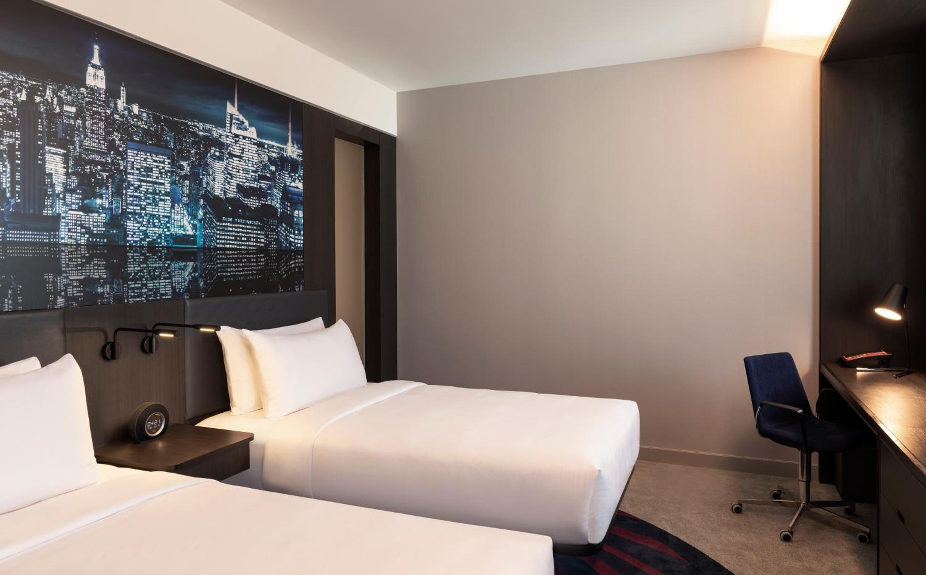 Aloft Room, Guest room,  Twin/Single Bed(s), City view photo 3