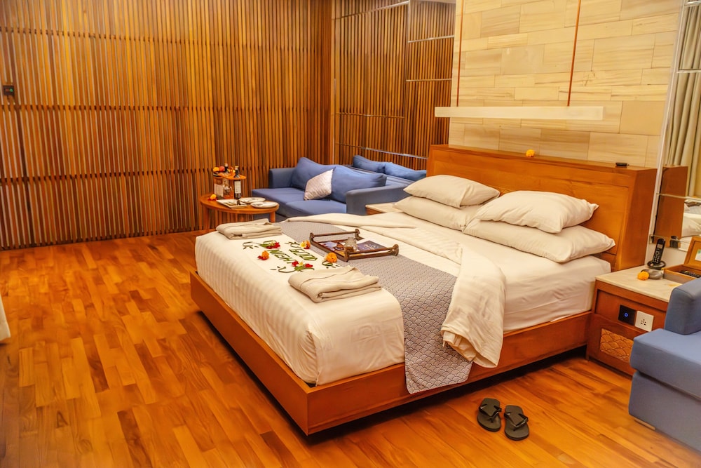 Royal Villa, 1 Bedroom, Private Pool photo 3