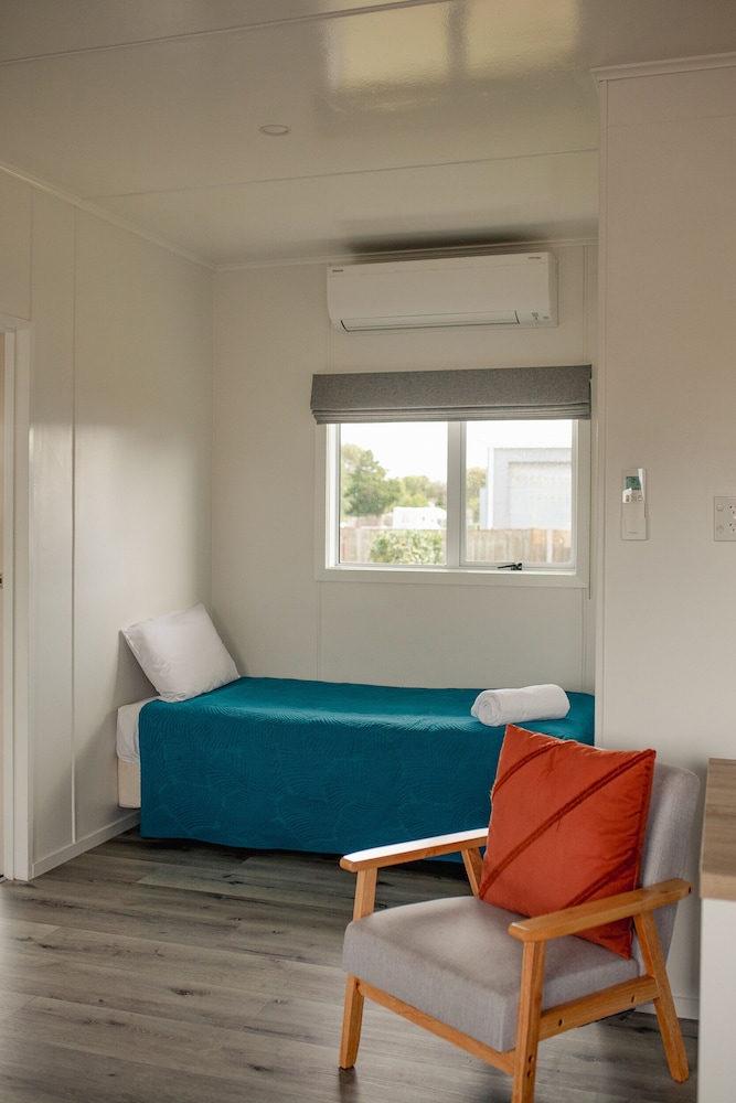 Unit 7 - 2 Bedrooms Unit photo 2