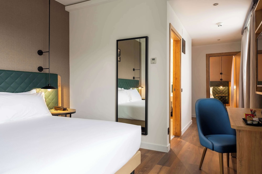 Room, 1 King Bed, Accessible