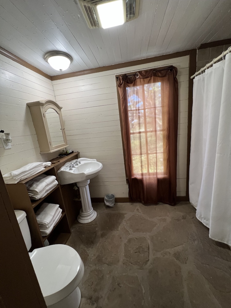 Classic House, 4 Bedrooms, Kitchen, Annex Building photo 3