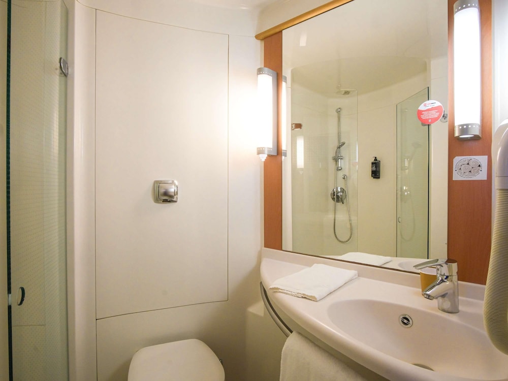 Comfort Room, 1 Double Bed - Photo 6