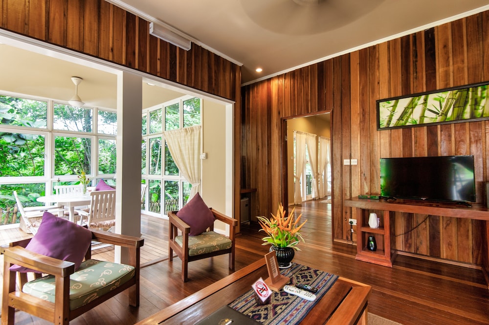 River Lodge - Photo 5
