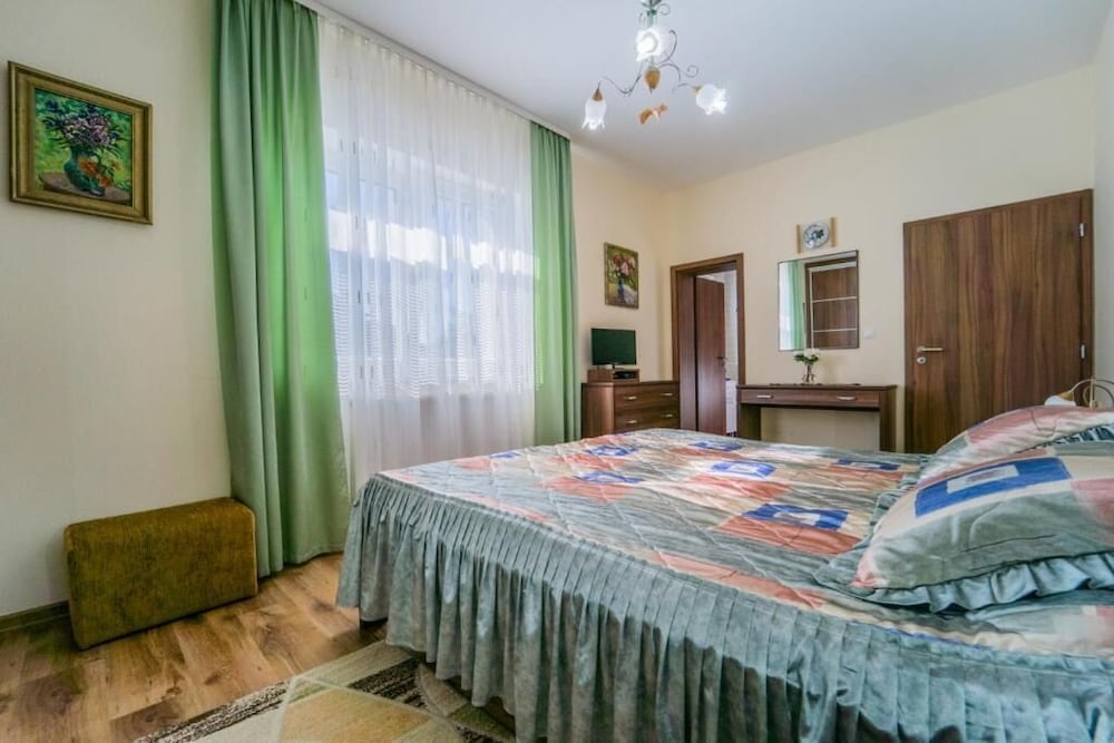 Deluxe Apartment, Balcony, Park View photo 1
