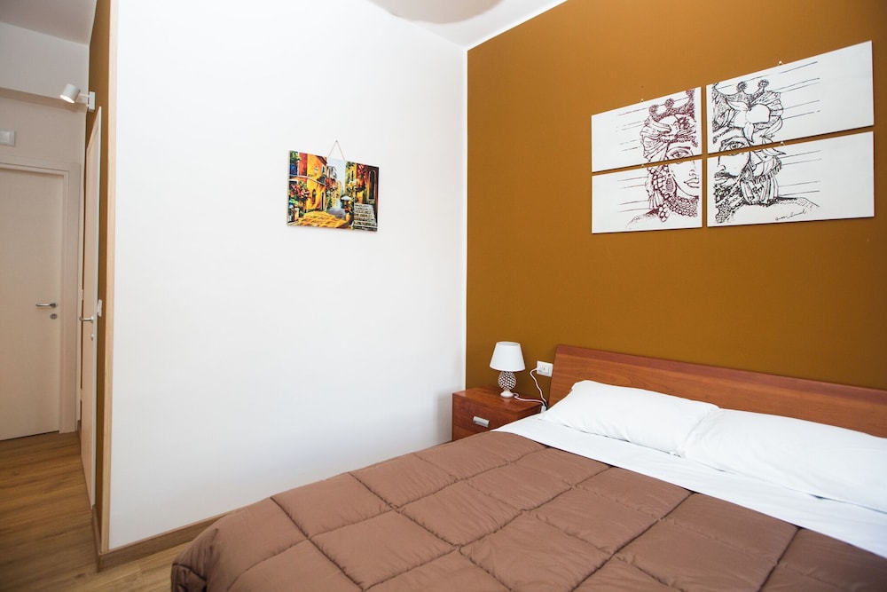 Double Room - Photo 8
