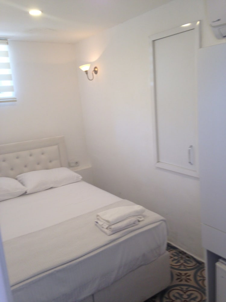 Double Room - Bathroom Outside photo 1