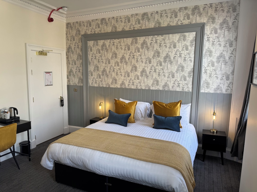 Standard Double or Twin Room photo 1