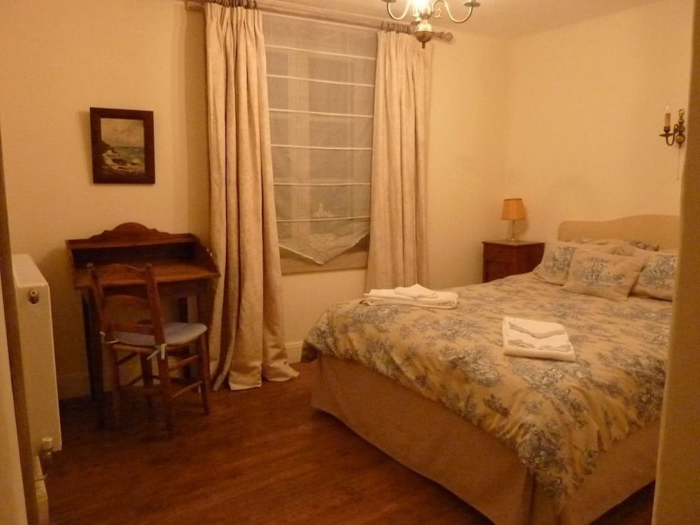 Classic Suite, 2 Bedrooms, 2 Bathrooms, City View photo 2