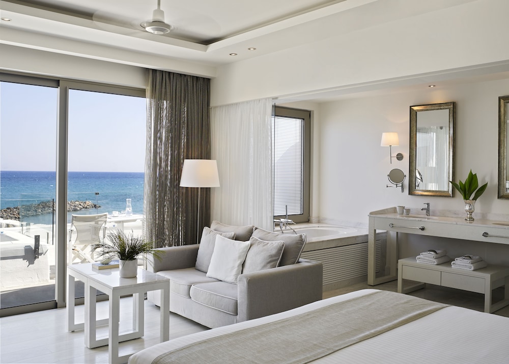 Island Suite Seafront